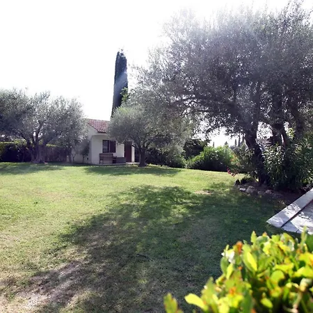 Apartment Modern Parenzana Izma *